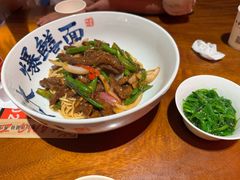 杭椒牛柳拌川-李犟大爆鳝面·手工蟹黄包(湖滨西湖店)