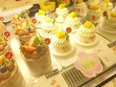 -花花卷卷·鲜食蛋糕(泉屋店)