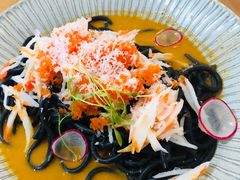 阿拉斯加蟹肉配海胆酱墨鱼汁意面-CHILLAX轻乐时(侨建·Hi City店)