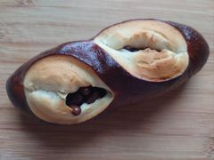 红豆碱水棒-HOT CRUSH趁热集合·现烤面包(环球港店)