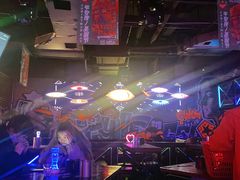 -UP嘻哈酒吧(粉巢店)