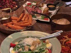 -SISTERS BAR RESTAURANT川意酒馆(嘉善老市H楼店)
