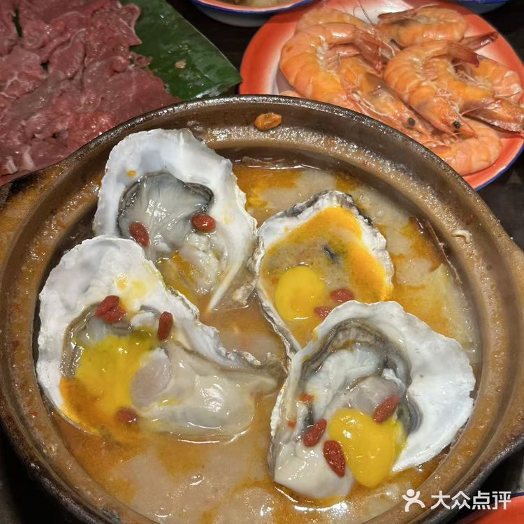 山野菌菇九宫格🍄+菠萝蜜虾滑🍤,美味新体