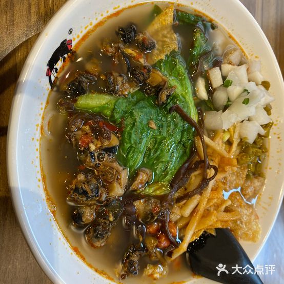 鲜螺爽柳州老牌螺蛳粉(三皇路店)