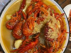-虾弄弄海派小龙虾·牛羊蝎子火锅