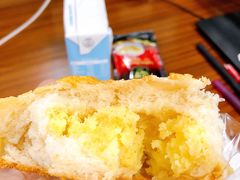菠萝奶酥包-提亚烘焙·手作面包·生日蛋糕(七星店)