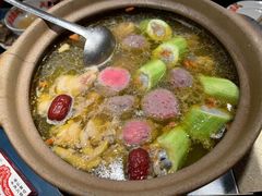 -邹开喜·小海鲜醉鸡煲·潮汕鲜切牛肉店(襄阳北路店)