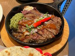 -Da Ivo哒伊沃意大利魔镜餐厅(外滩店)