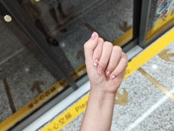 -吉吉靓甲美睫