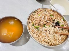 -正宗杨记普洱酸醋米线(总店)
