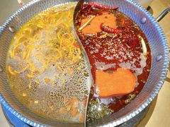 金松茸菌汤麻辣鸳鸯锅-手选潮汕鲜活牛肉火锅(二七广场店)