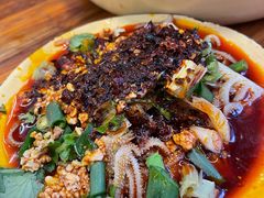 -拈签一笑黄牛肉辣卤串串
