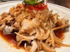 -八府香鸭·啫啫煲(华山路店)