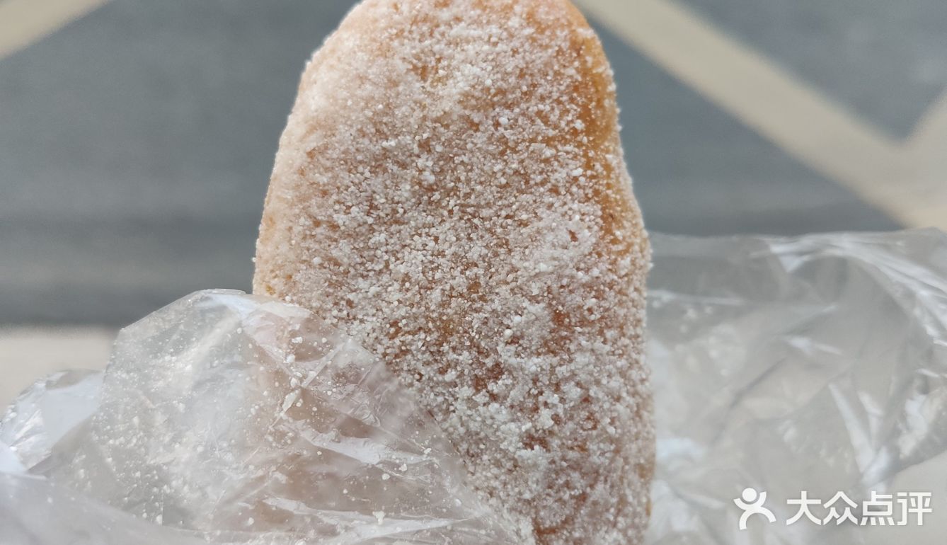 一个简直热量炸弹，因为比较油吃多了会腻