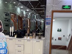-茂菊口腔连锁(浦东南路店)