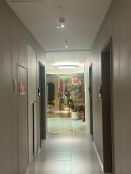 -PE SALON