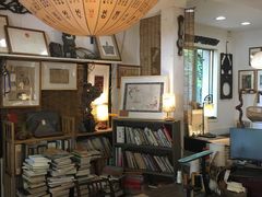-邊城書店