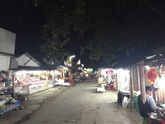 -拉威海鲜市场