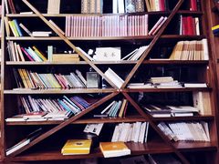 -钟书阁(松江泰晤士小镇店)