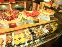-莓园冰淇淋店