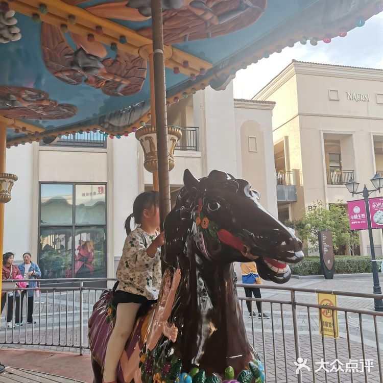 汤山奥特莱斯摩天轮🎡