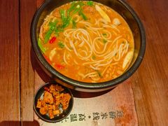 -银米·云南传统过桥米线(双廊黑金冠店)