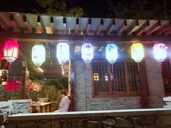 -百里峡七彩艺术小镇