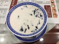 -港汕记广式牛奶甜品(包头店)