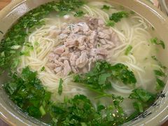 -亮亮面馆(经六路店)