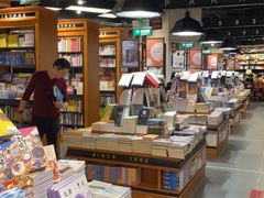 -西西弗书店&矢量咖啡(凯德晶萃广场店)