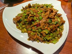 怪味牛柳-恩宏德餐馆(平山道店)