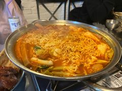 部队火锅-富乐满韩国正宗炸鸡韩国料理(虹泉路店)