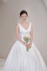 -洋洋婚纱品牌集合店