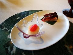 话梅山药配明炉叉烧-三号黄浦会Canton Table