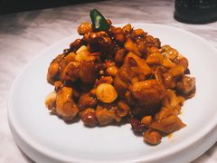 宫爆花仁鸡丁-蔴将·川菜(黄龙万科店)