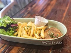 碳烤猪排配薯条色拉48-MIKAKU(万达广场上海宝山店)