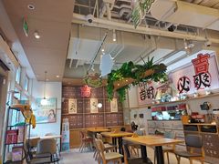 -必胜客(WOW昙华林店)