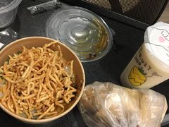-正南齐北·老街糯米团(洪崖洞店)