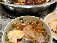 -肖肖酸萝卜鱼火锅(总店)