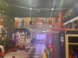 -MELAND CLUB亲子乐园·派对·餐厅(北京芳圆里ID MALL店)