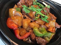 萝卜牛腩煲-煲王粤菜餐厅(中侨中心店)
