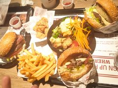 -The Habit Burger Grill 哈比特汉堡(复兴soho店)