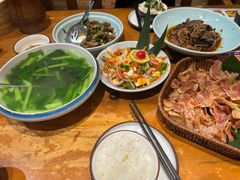 -老滇山寨•云南特色菜•地方菜•民族风情歌舞表演(金碧店)