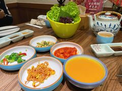 -明洞阿姨·韩式酱蟹烤肉·创意料理(三元桥店)