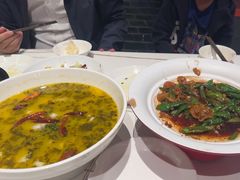 -阿瓦山寨·湘菜现炒·剁椒鱼头王(咸阳总店)