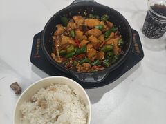 -杨铭宇黄焖鸡米饭(光谷APP广场店)