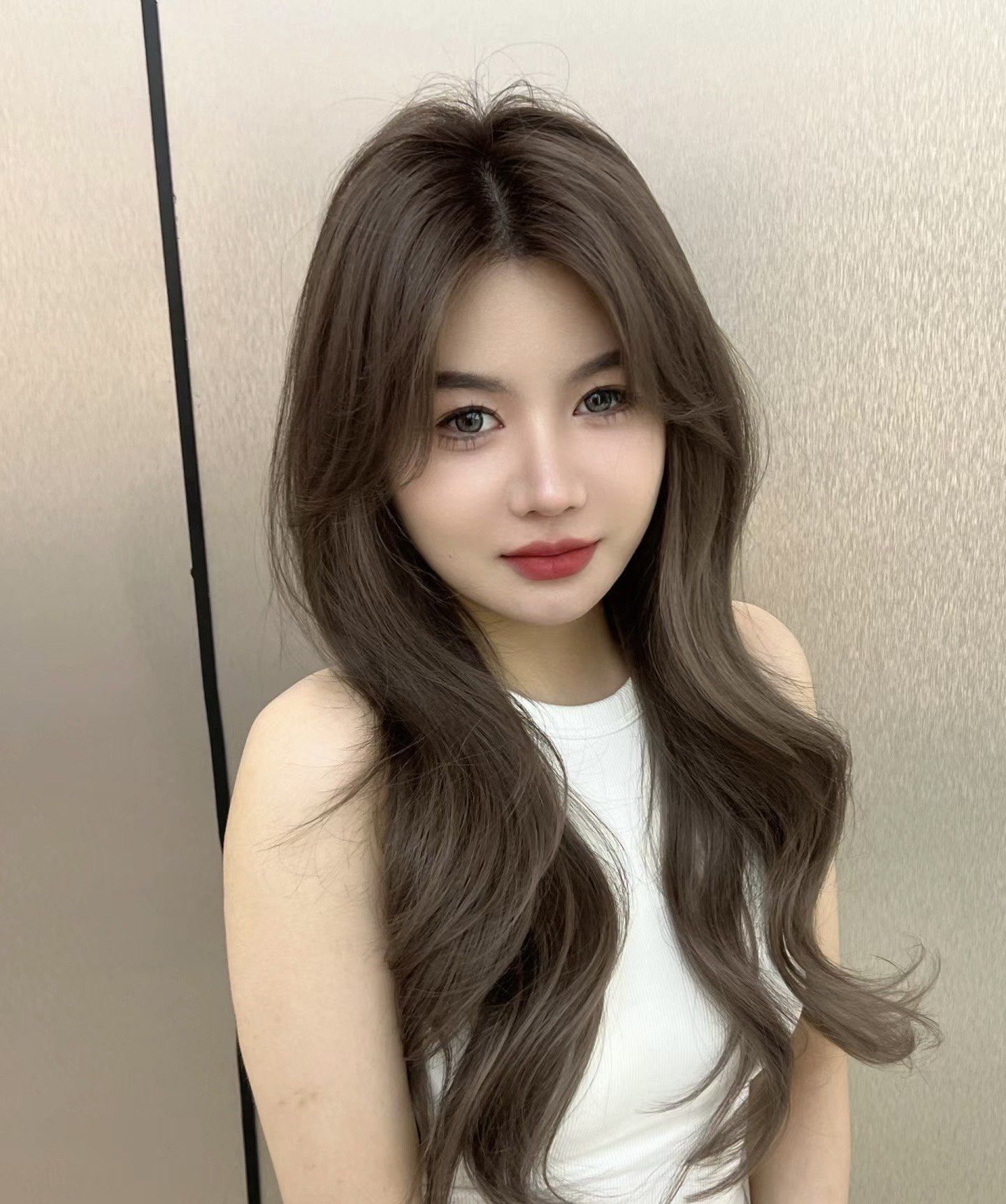 亚麻冷棕很显白了,一款发色低调有内涵,百