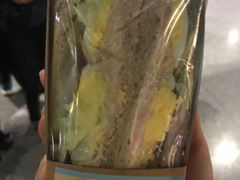 蛋香金枪鱼谷物三明治-星巴克(北京首都国际机场7店)