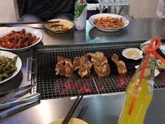 -马路牙子烧烤音乐酒馆(望京店)