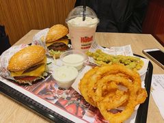 -The Habit Burger Grill 哈比特汉堡(爱琴海店)